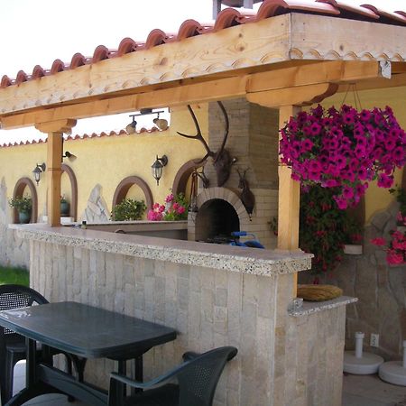 Gardenia Suites Sosopol Exterior foto