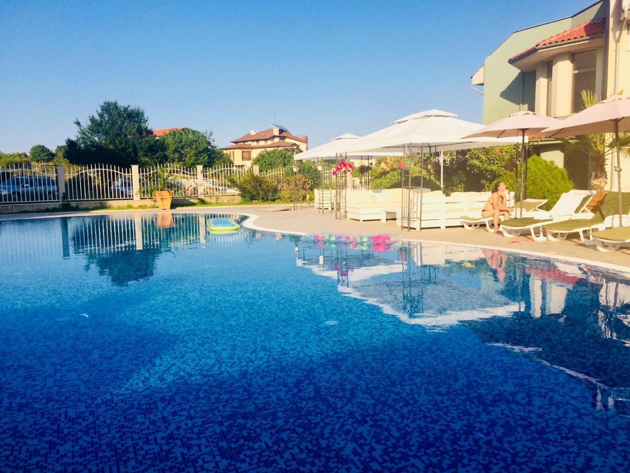 Gardenia Suites Sosopol Exterior foto